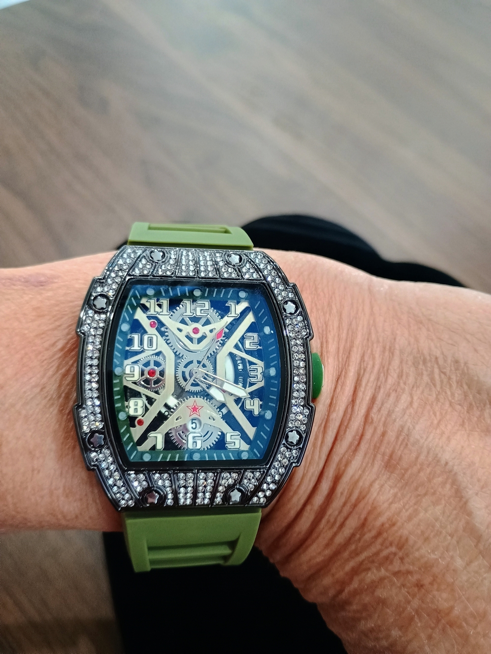 Green Strap Men's Crystal Accent Watch - Picture 4 of 6